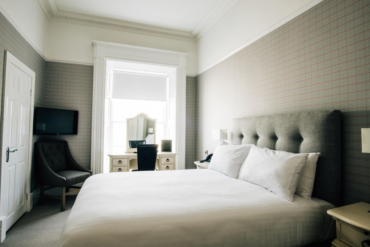 Belmont House Hotel Банбридж Экстерьер фото